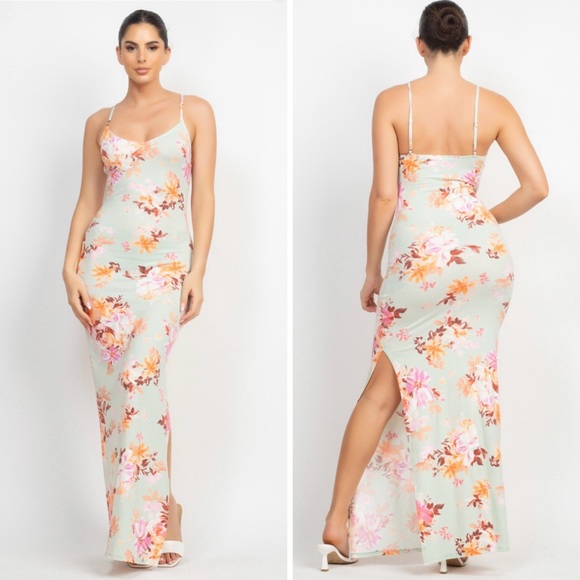 Dresses & Skirts - Sage floral maxi dress with slit